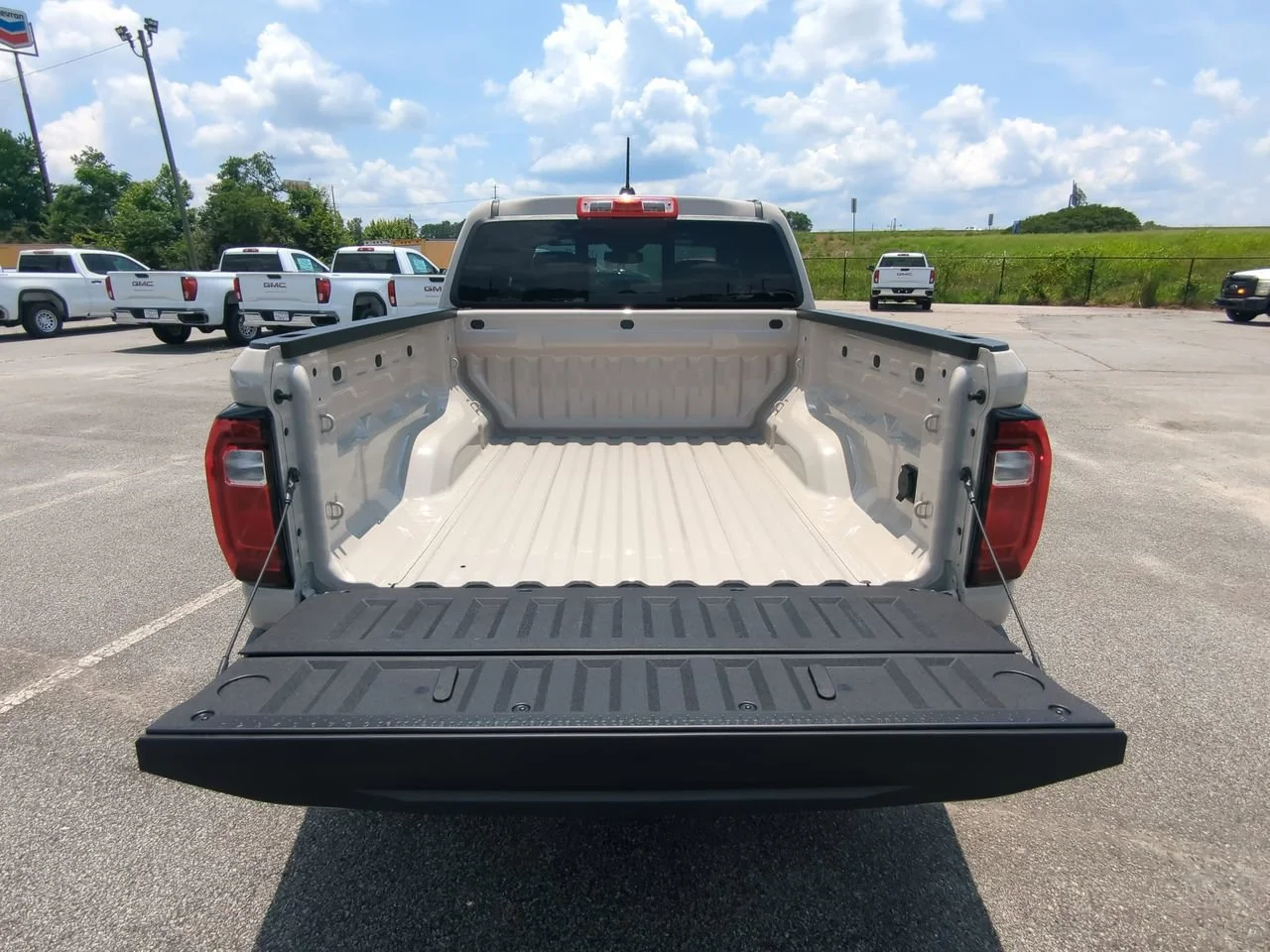 2026 GMC Canyon Elevation - Photo 12
