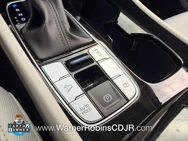 Used 2025 White Hyundai SEL image 33