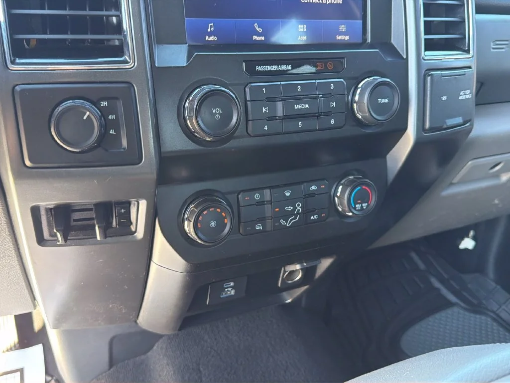Used 2020 White Ford XLT image 22