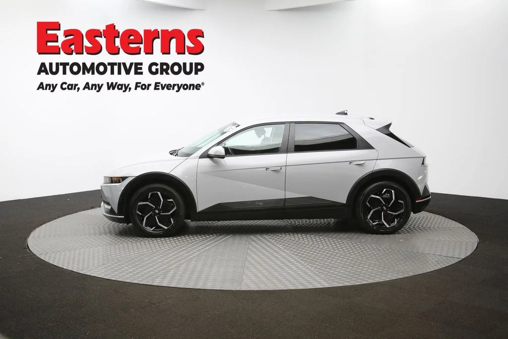 Used 2024 Gray Hyundai SEL image 56