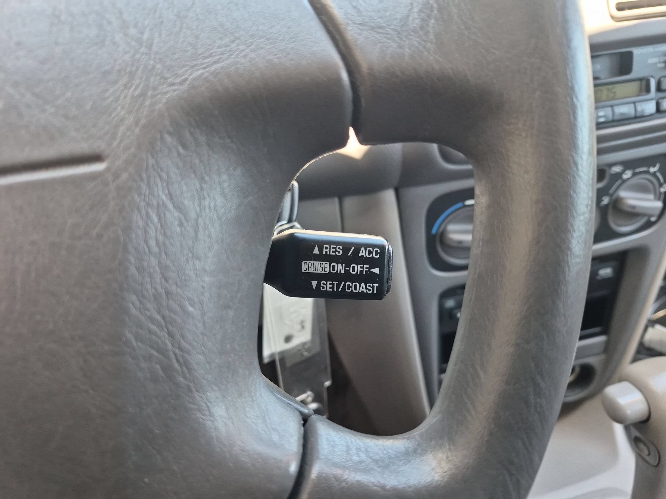 Used 1998 Brilliant Blue Pearl Toyota LE image 14