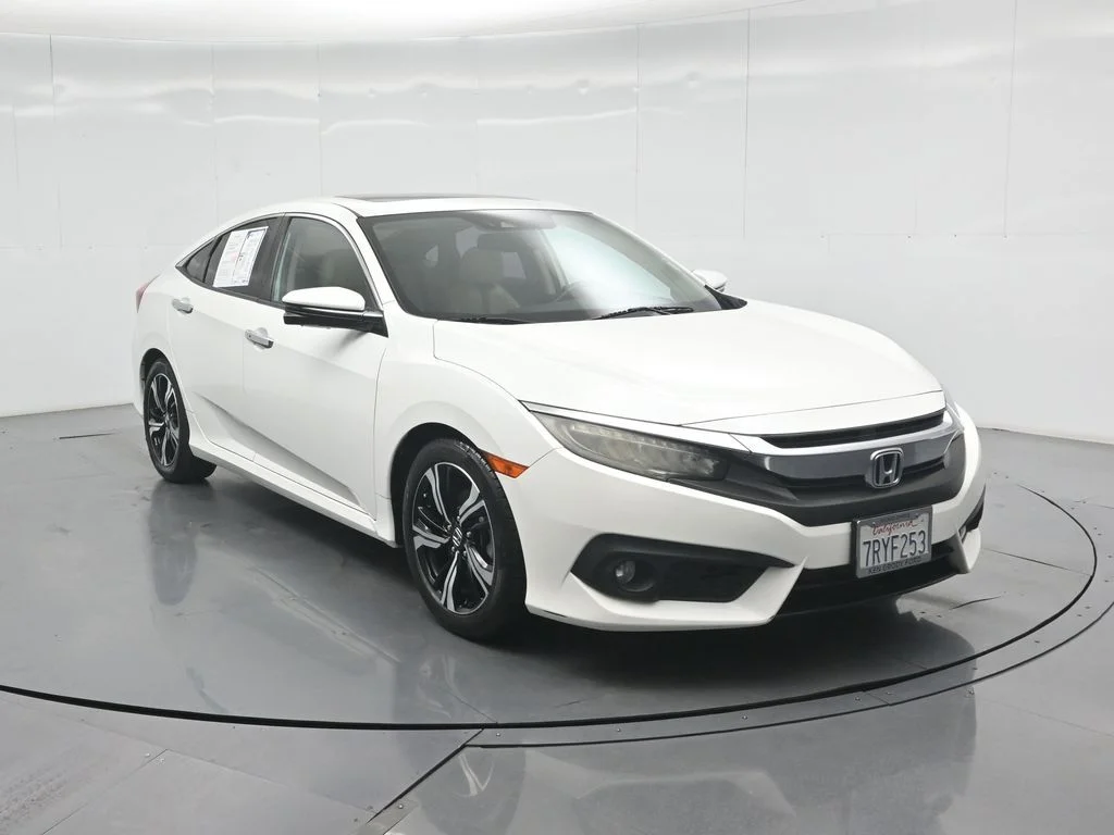 Used 2016 White Honda Touring image 49