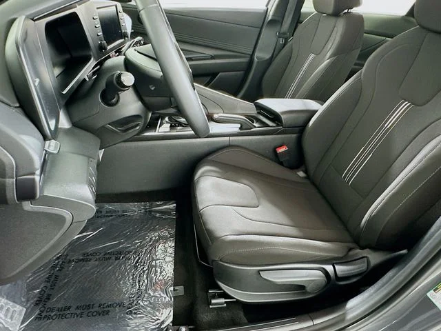 Certified Pre-Owned 2025 Hyundai Elantra SEL Sport