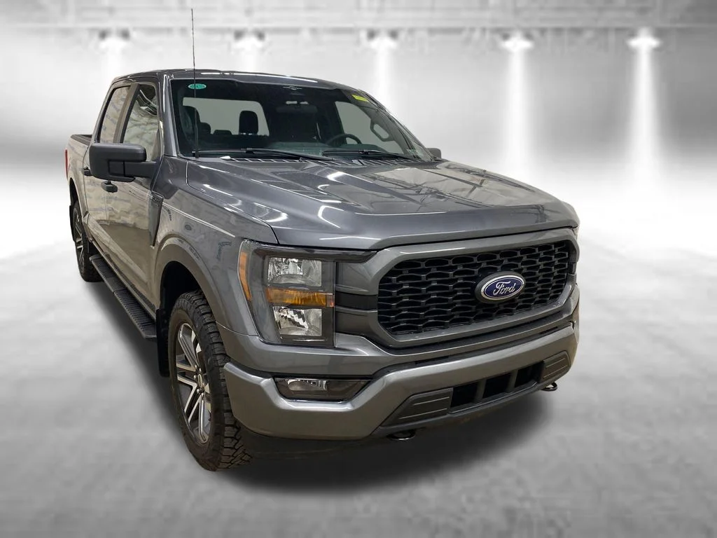 Used 2023 Gray Ford XL image 2