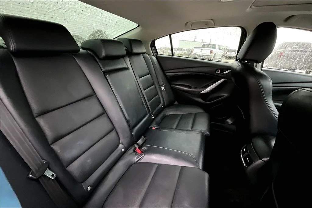 Used 2017 Silver Mazda Touring image 22