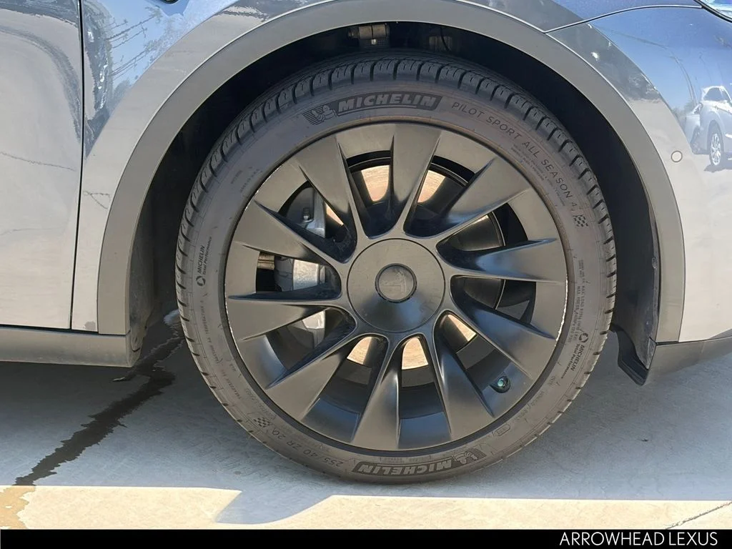 Used 2022 Black Tesla Long Range image 10