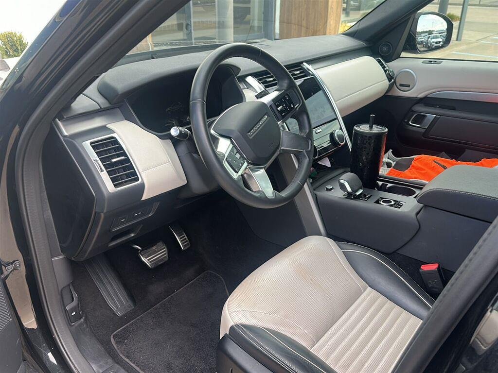 Used 2024 Santorini Black Metallic Land Rover Dynamic SE image 6