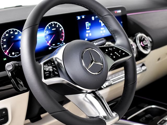 New 2026 Polar White Mercedes-Benz GLA 250 image 21