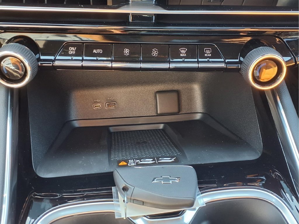 2027 Chevrolet Traverse Z71 - Photo 17