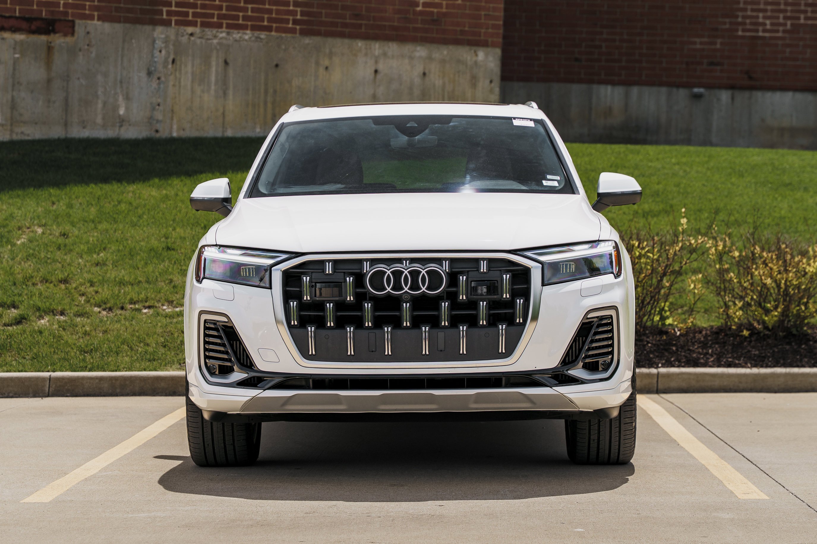 Used 2025 Carrara White Audi Premium Plus image 31
