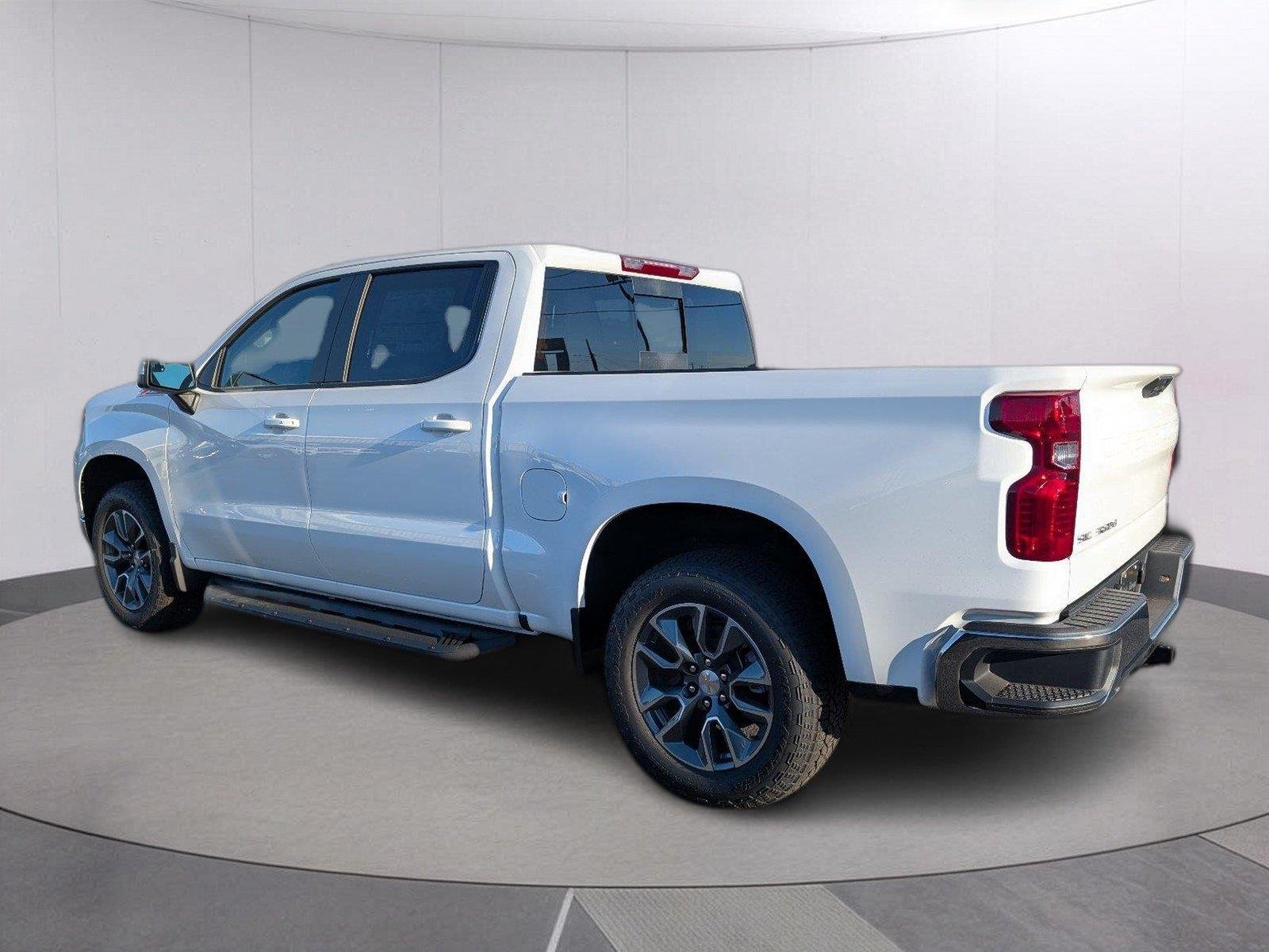Used 2023 SUMMIT WHITE Chevrolet LTZ image 5