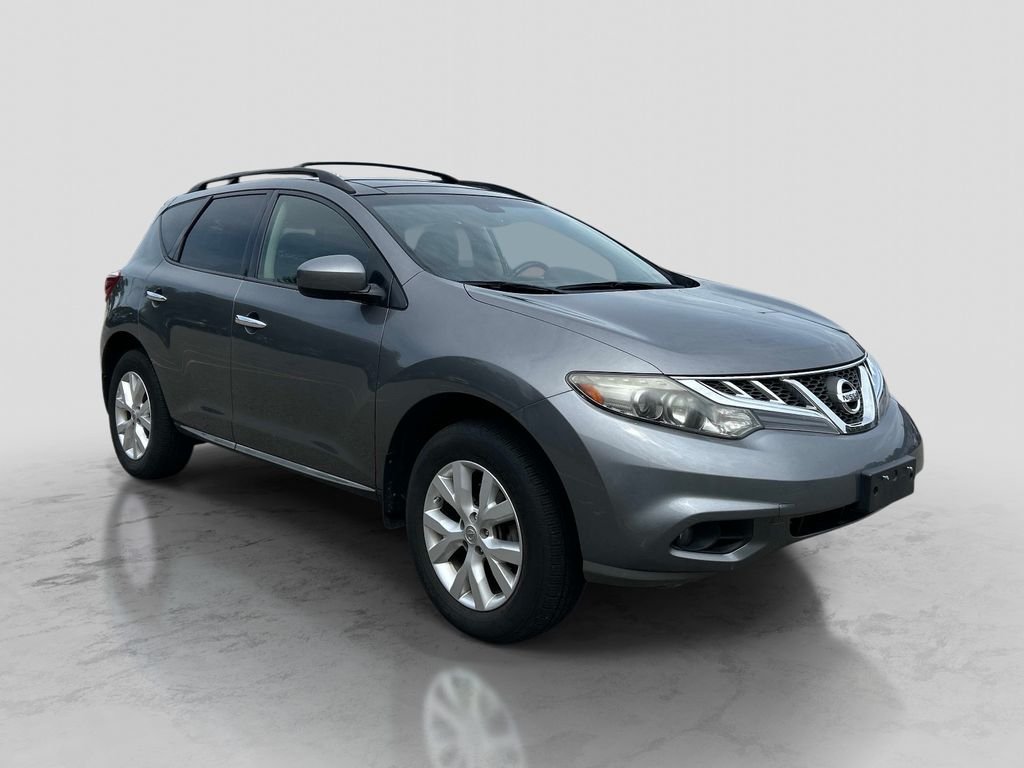 Used 2014 Gray Nissan SL image 7