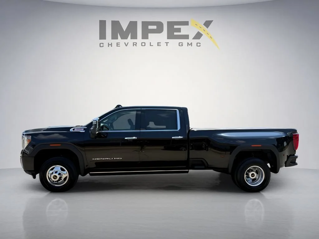 Used 2022 Onyx Black GMC Denali DRW image 2