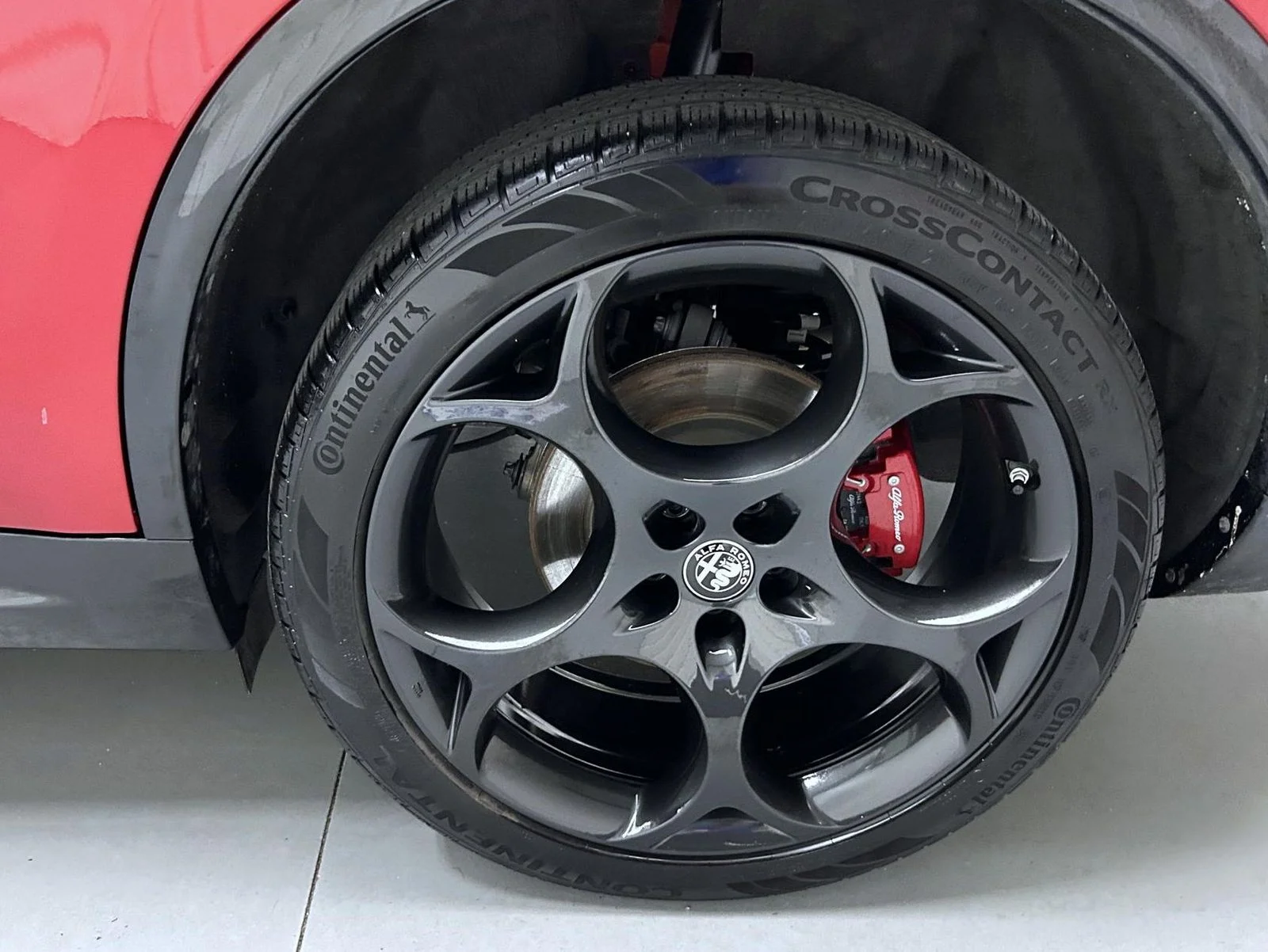 Used 2024 Red Alfa Romeo Veloce image 22