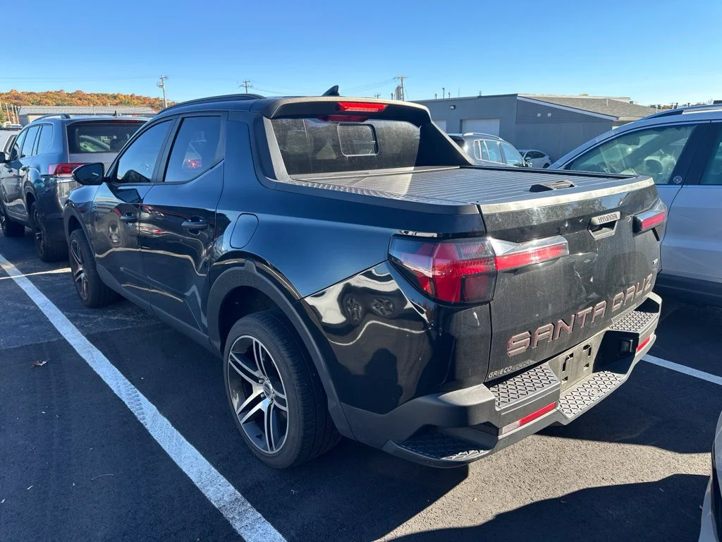 Used 2022 Phantom Black Hyundai SEL image 3