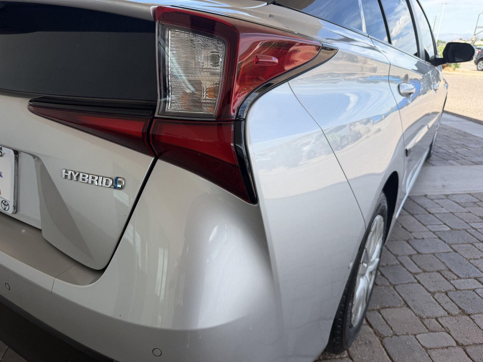 Used 2022 Classic Silver Metallic Toyota LE image 12