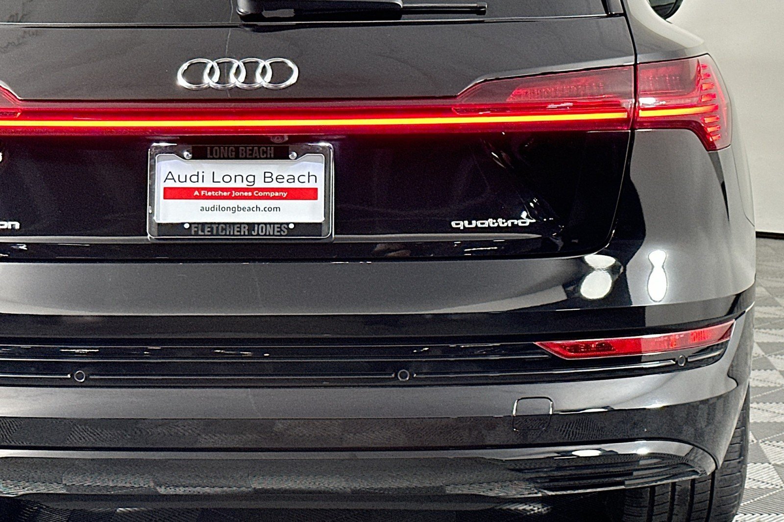 Used 2022 Brilliant Black Audi Premium image 16