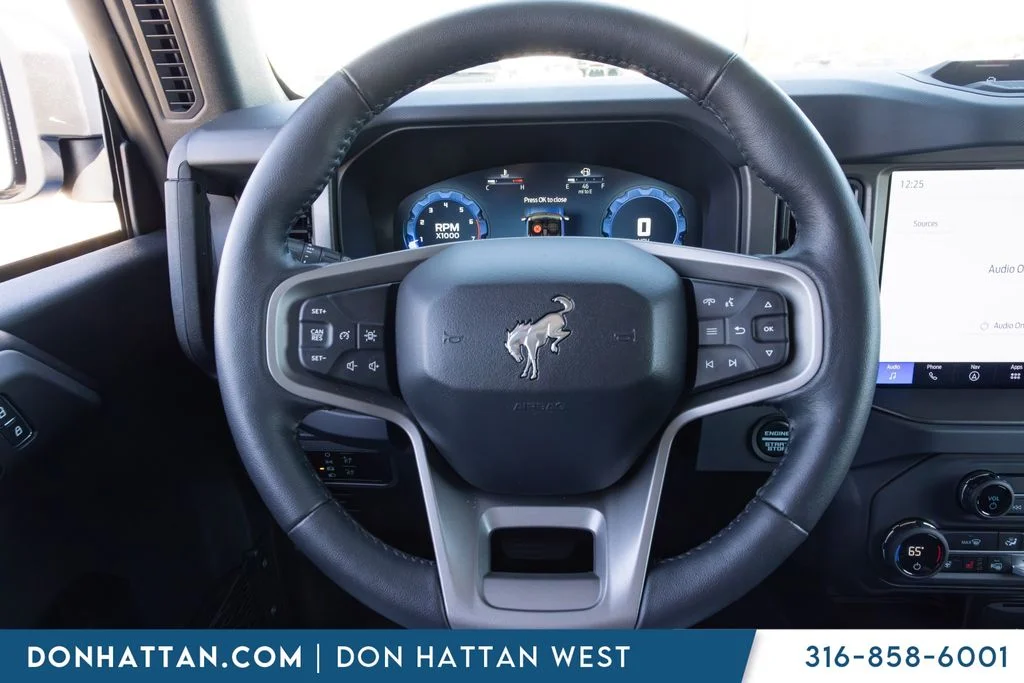Used 2025 Blue Ford Badlands image 5