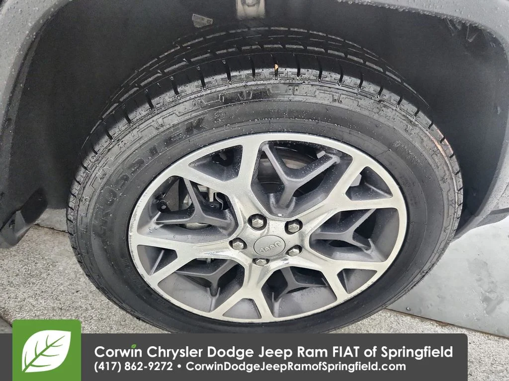 Certified Used 2019 Gray Jeep Limited image 33