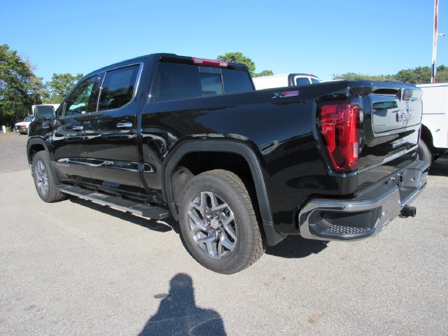 New 2026 Onyx Black GMC SLT image 6