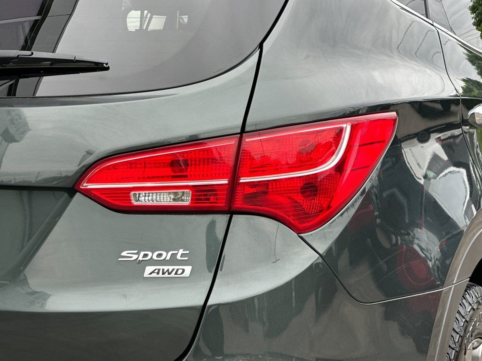 Used 2013 Juniper Green Hyundai Base image 22