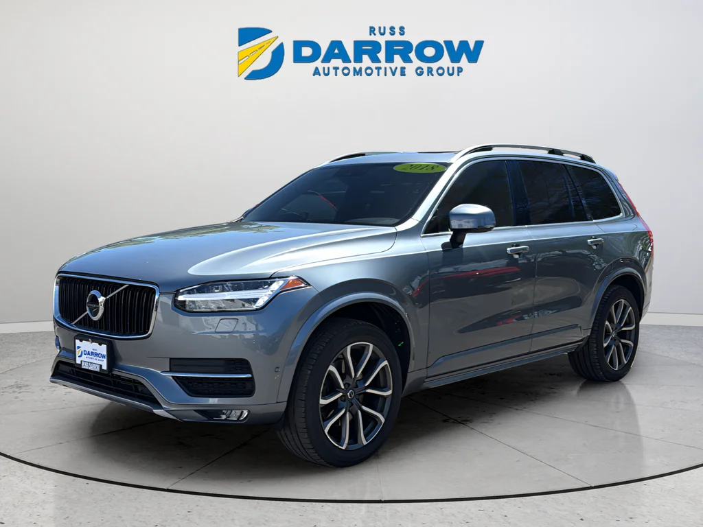 2018 Volvo XC90 T6 AWD Momentum's photo