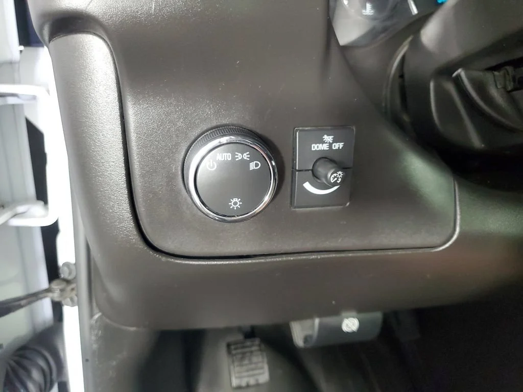 Used 2023 Summit White Chevrolet 1LS image 28