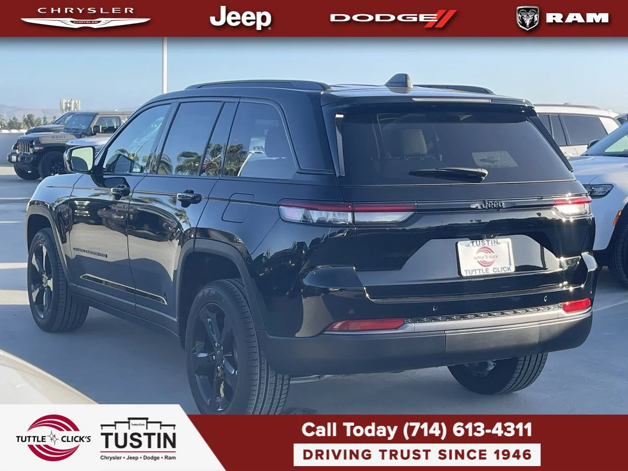 New 2027 High-Gloss Black Paint Jeep Limited image 10