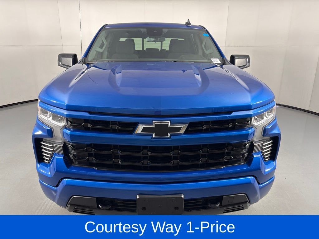 Used 2022 Blue Chevrolet RST image 4