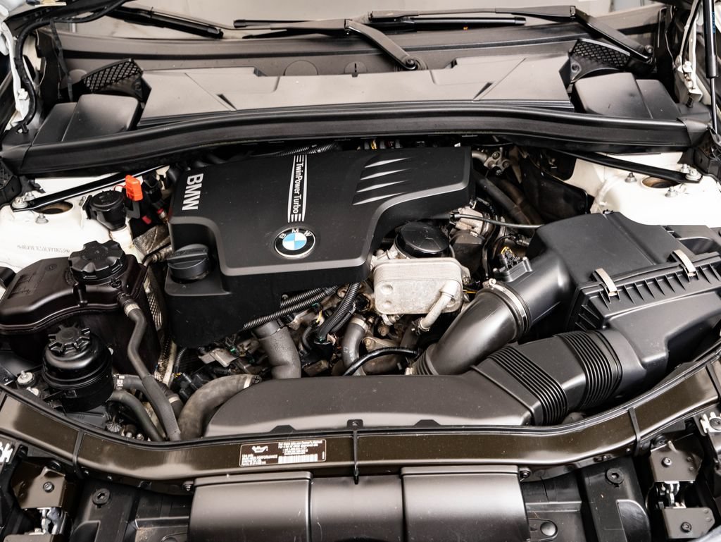Used 2014 Alpine White BMW xDrive28i image 48