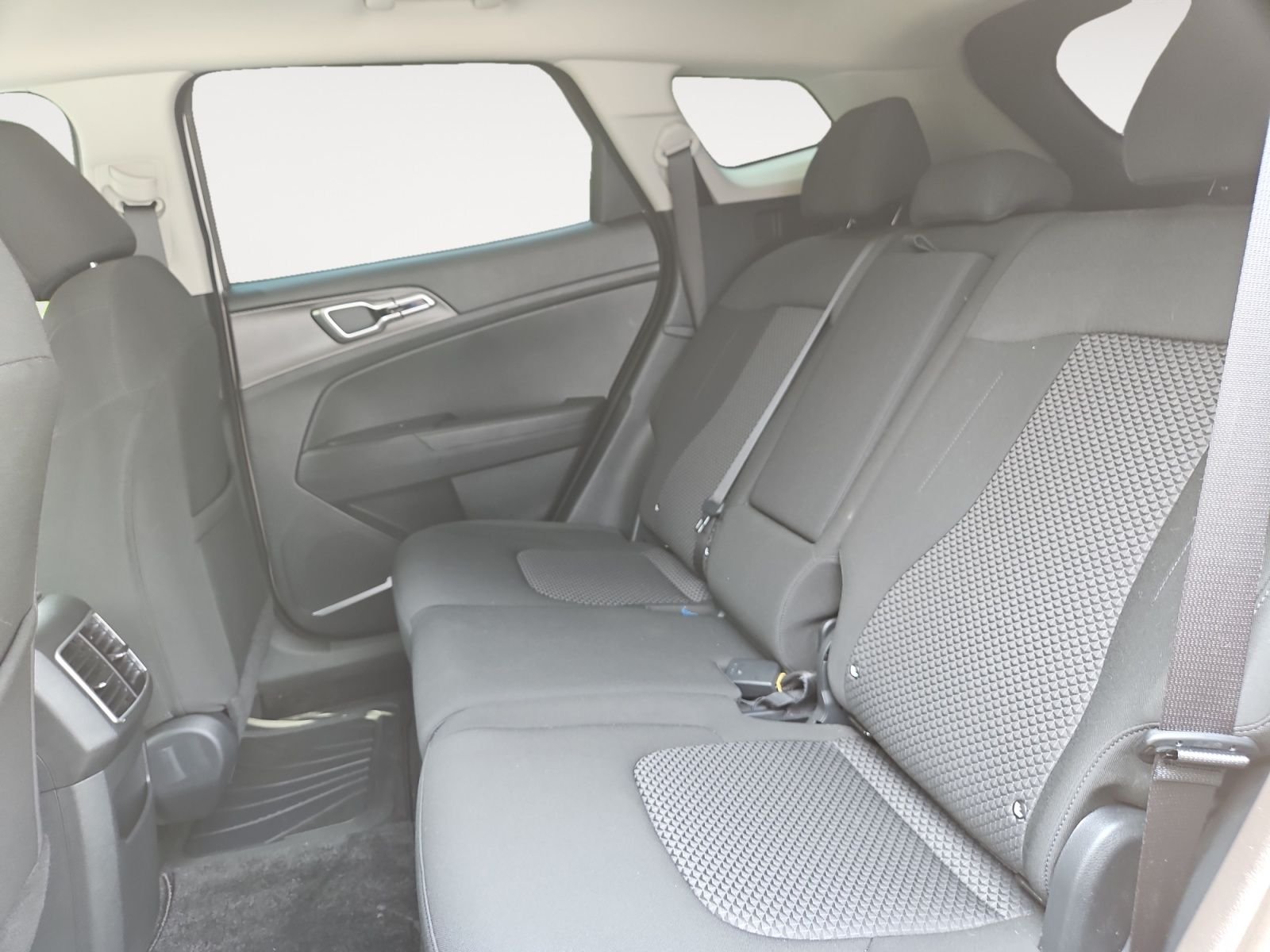 Used 2025 White Kia LX image 13