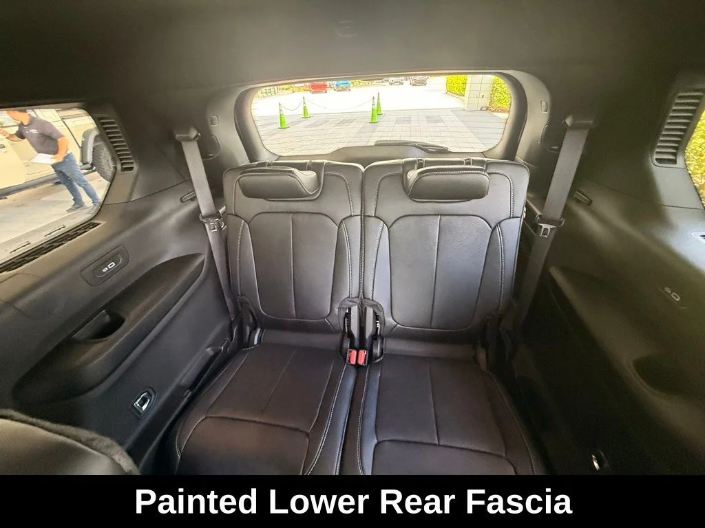 New 2026 Bright White Clear-Coat Exterior Paint Jeep Limited Reserve image 29