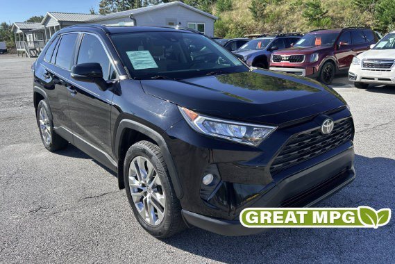 Used 2020 Midnight Black Metallic Toyota XLE Premium image 1