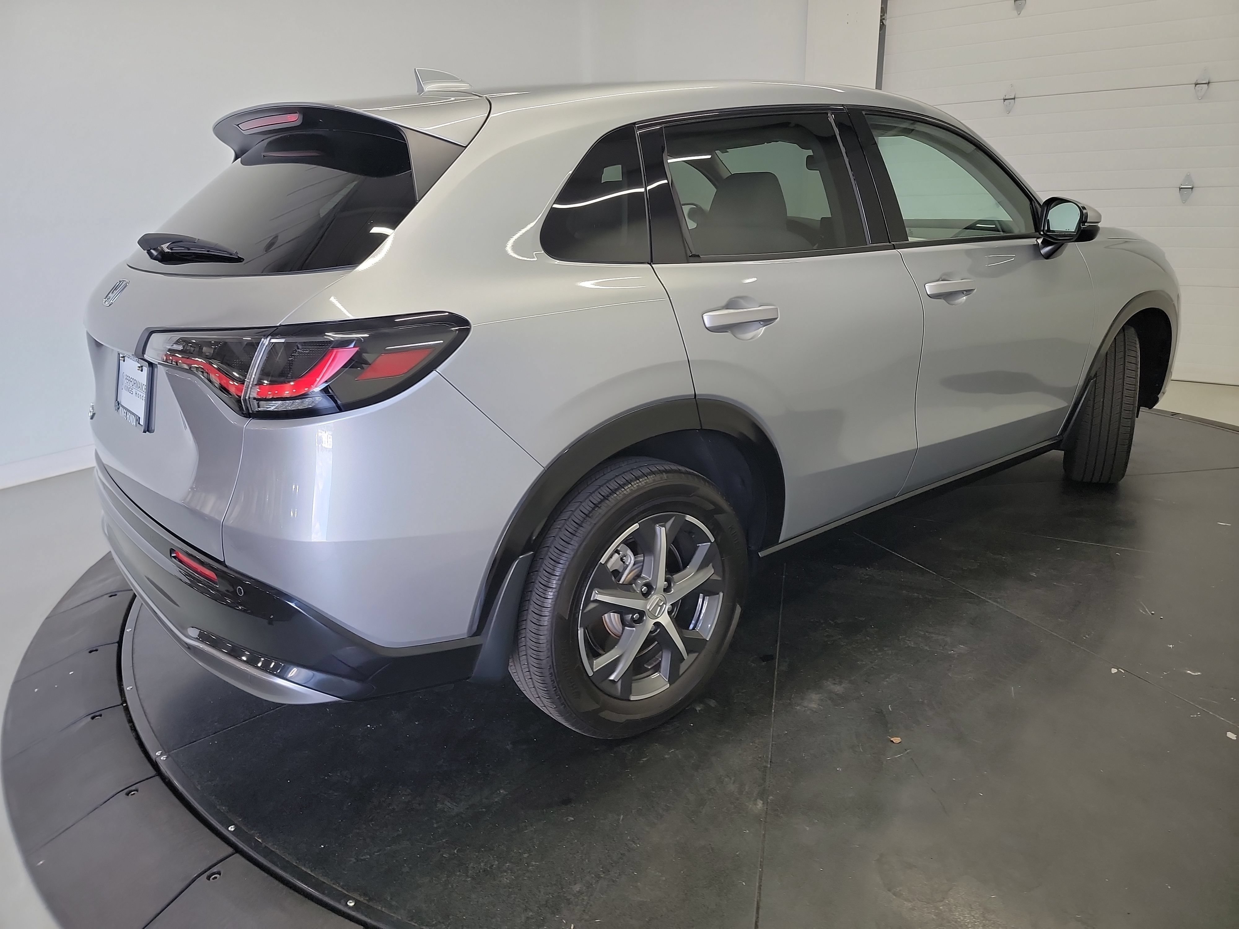 Certified Used 2025 Lunar Silver Metallic Honda AWD EX-L image 9