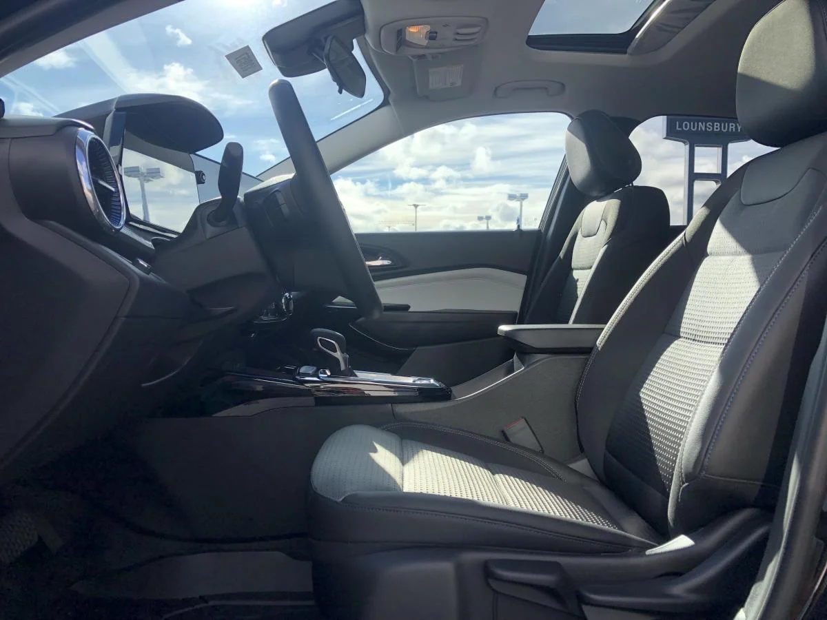New 2026 Black Chevrolet Fwd 4dr Lt image 10