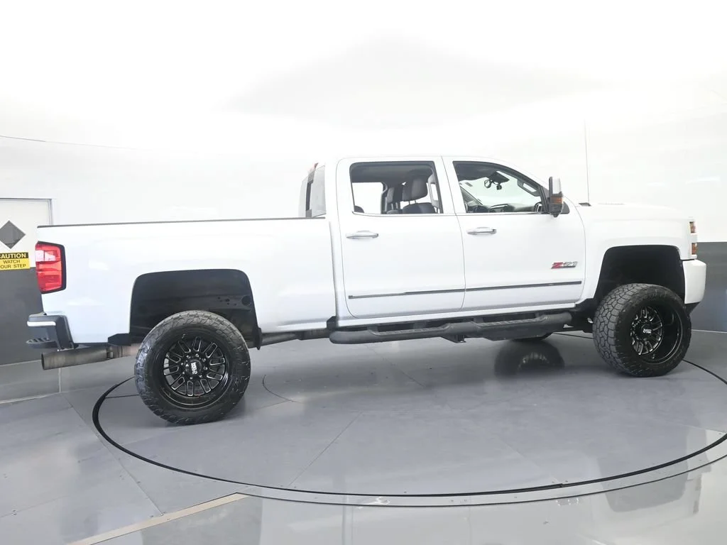 Used 2018 Summit White Chevrolet LTZ image 6