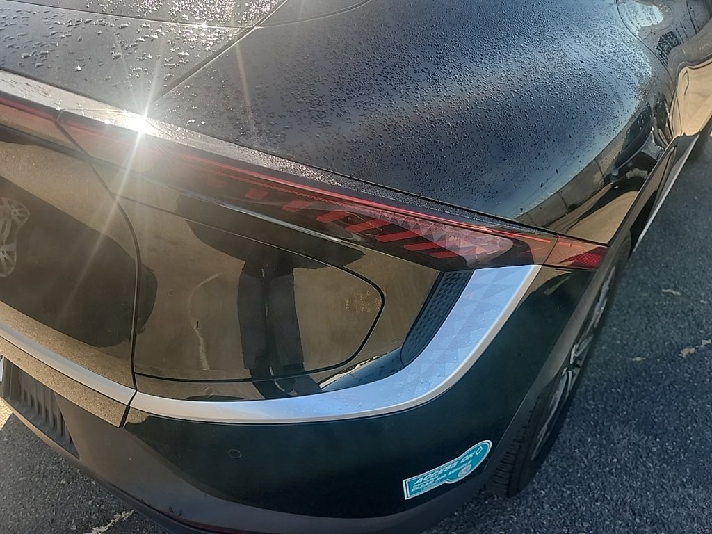 Used 2024 Aurora Black Kia Light image 13