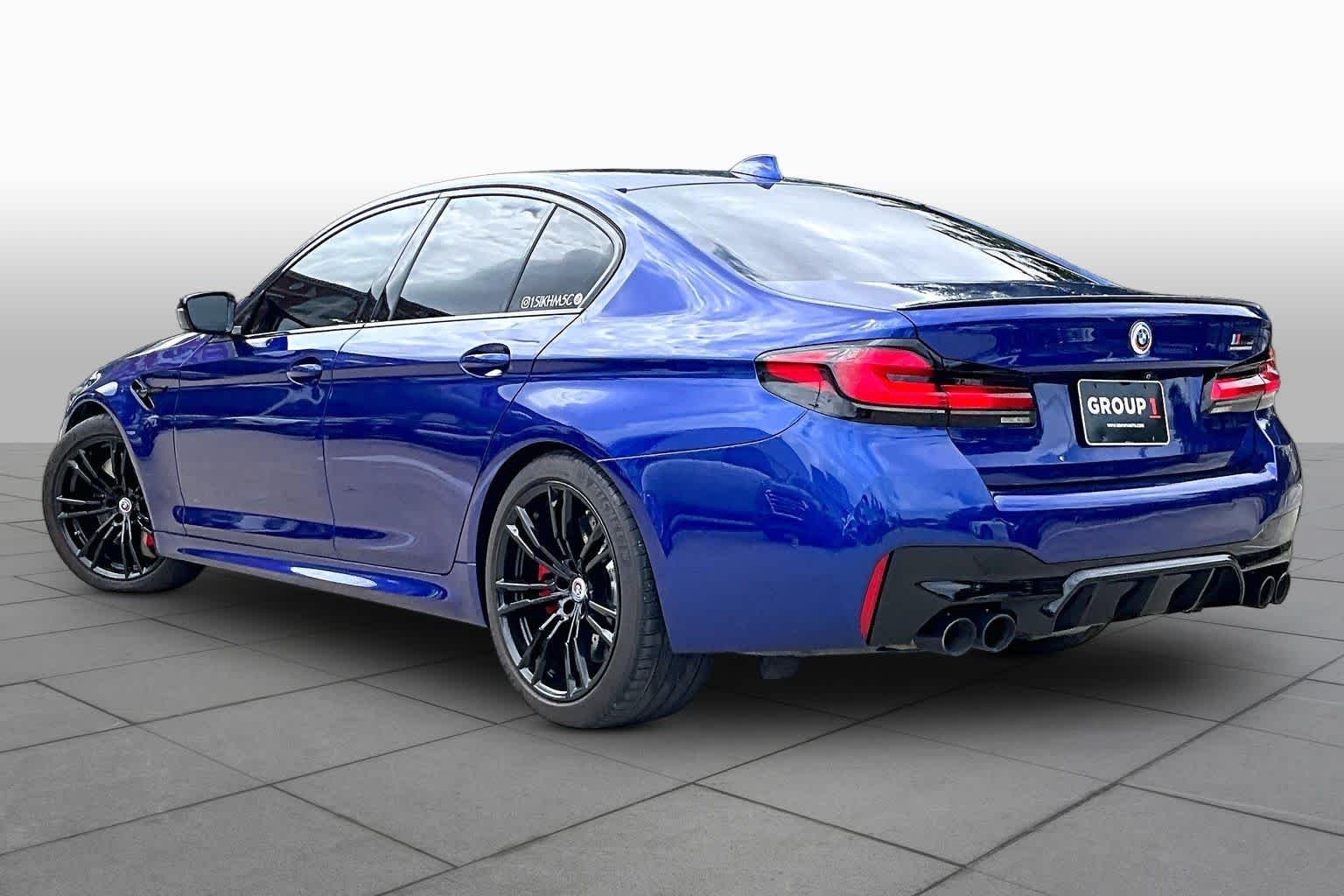 Used 2022 Marina Bay Blue Metallic BMW  image 11