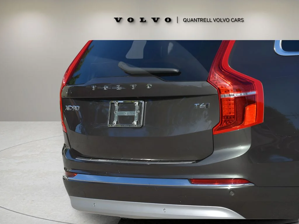 Used 2022 Pine Grey Metallic Volvo Inscription image 31