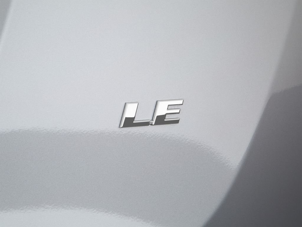 Used 2018 Silver Toyota LE image 54