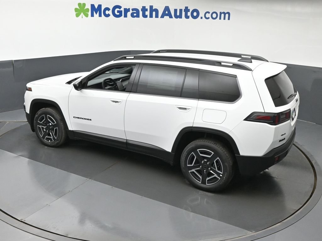 New 2026 Bright White Clear-Coat Exterior Paint Jeep Limited image 28
