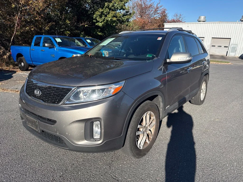 Used 2014 Gray Kia LX image 2