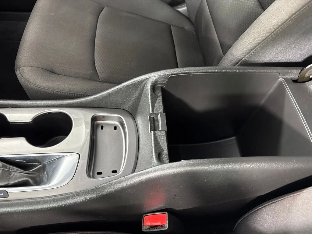 Used 2022 Black Chevrolet LS image 34