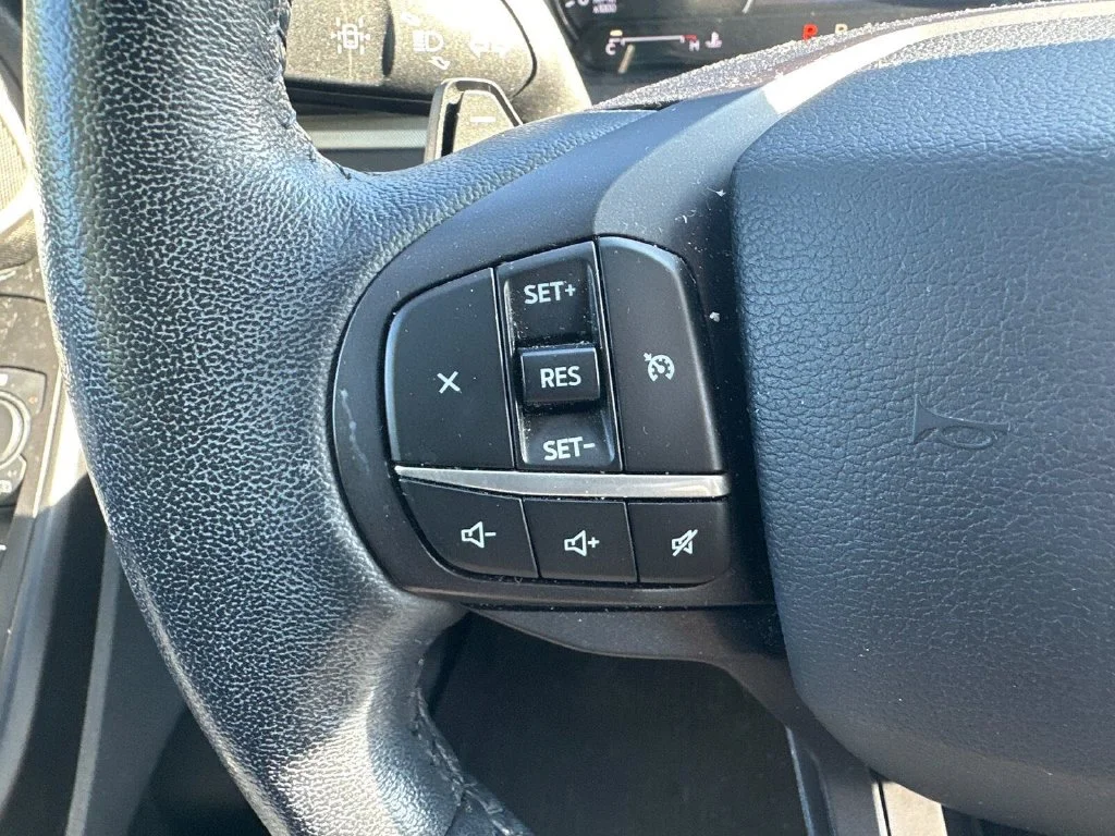 Used 2020 Black Ford XLT image 19