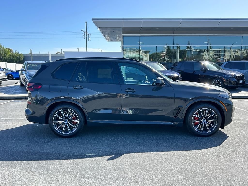 New 2026 Dravit Grey Metallic BMW xDrive50e image 6