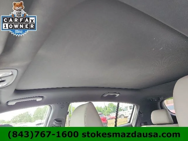 Used 2020 White Kia SX image 2