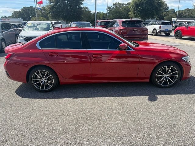 Used 2022 Red BMW 330i image 4