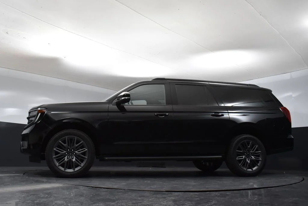 New 2026 Black Ford Platinum image 31