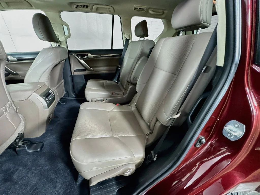 Used 2020 Red Lexus 460 image 31