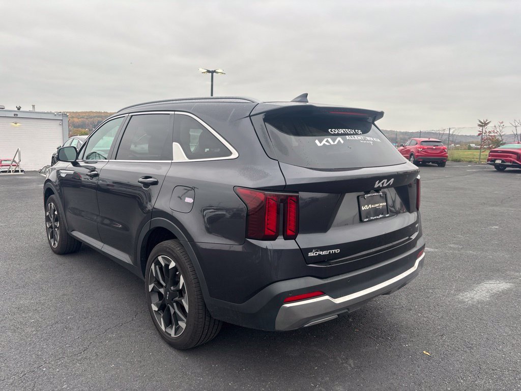 2025 Kia Sorento EX SUV Slide 4